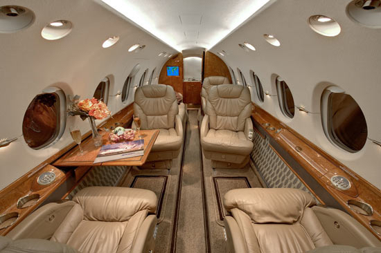 Hawker800XP_interior_mid_jets